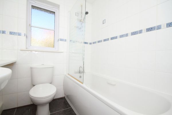 Shower Window Replacement in Dripping Springs